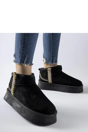 Black platform snow boots