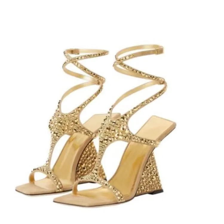 Open Toe Studded Curved High Heel Roman Sandals